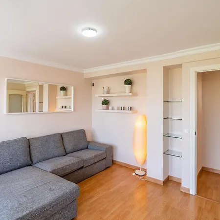 Cubo's Bright Апартаменти Марбелья
